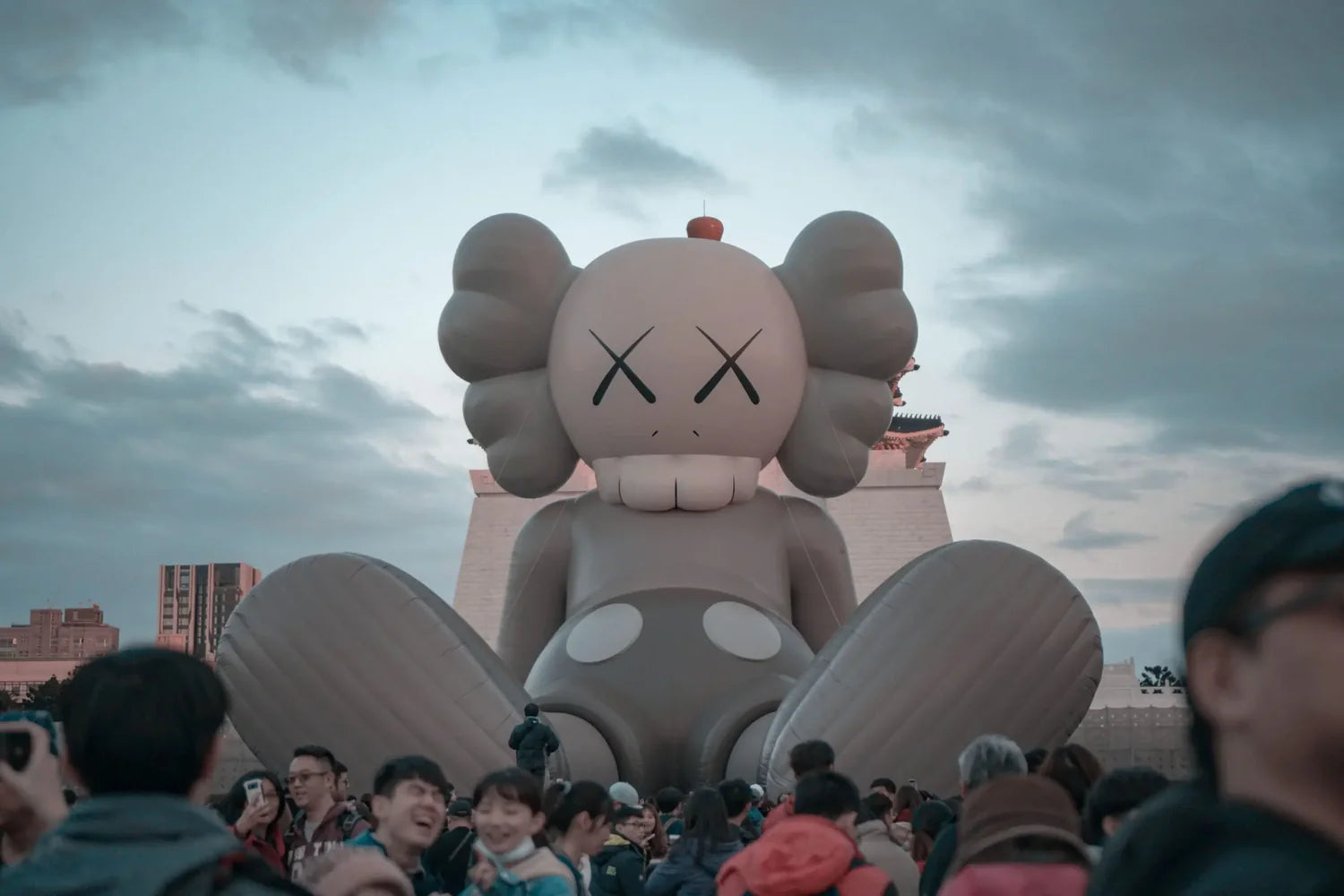 KAWS